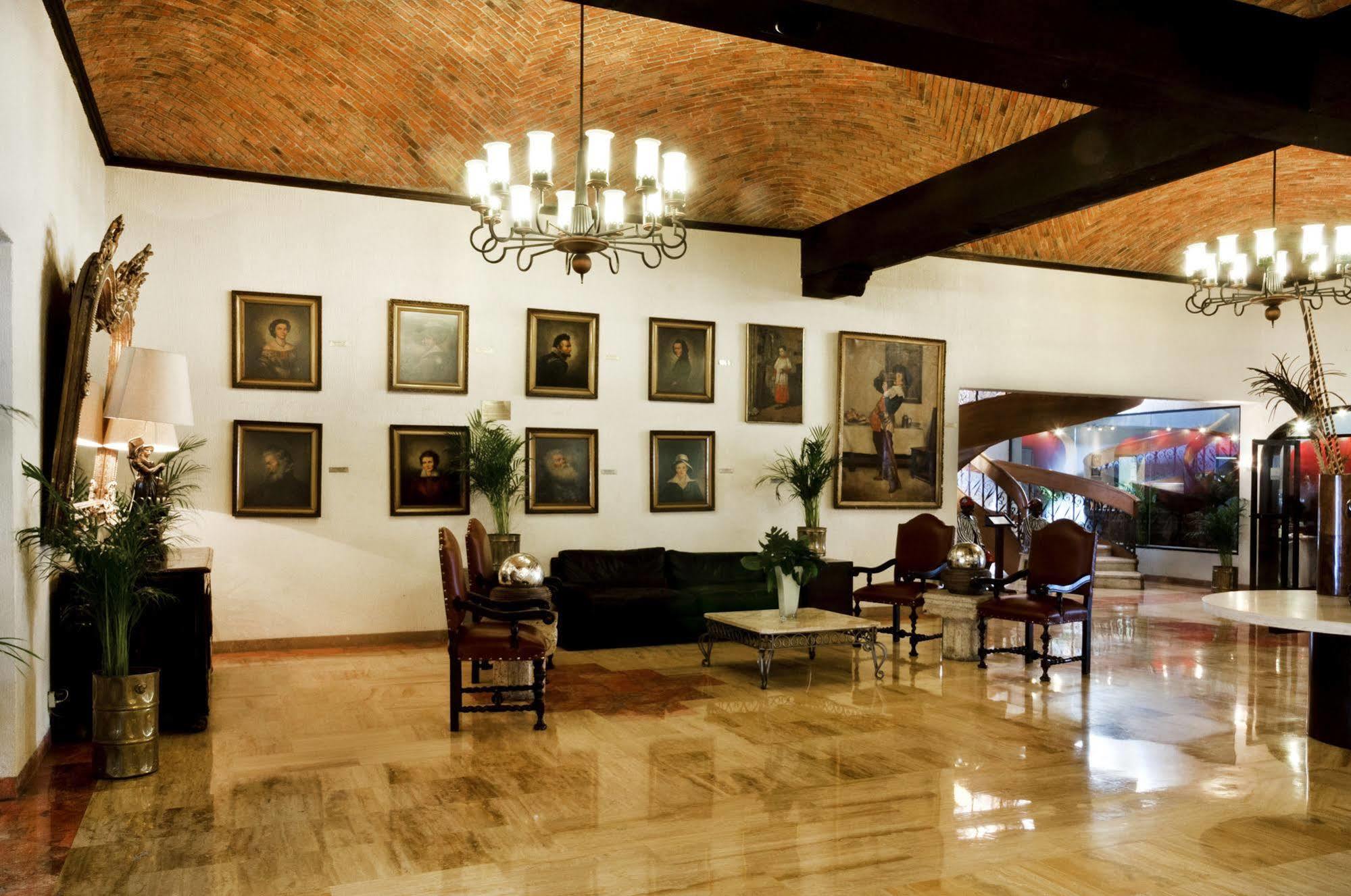 Real De Minas Poliforum León